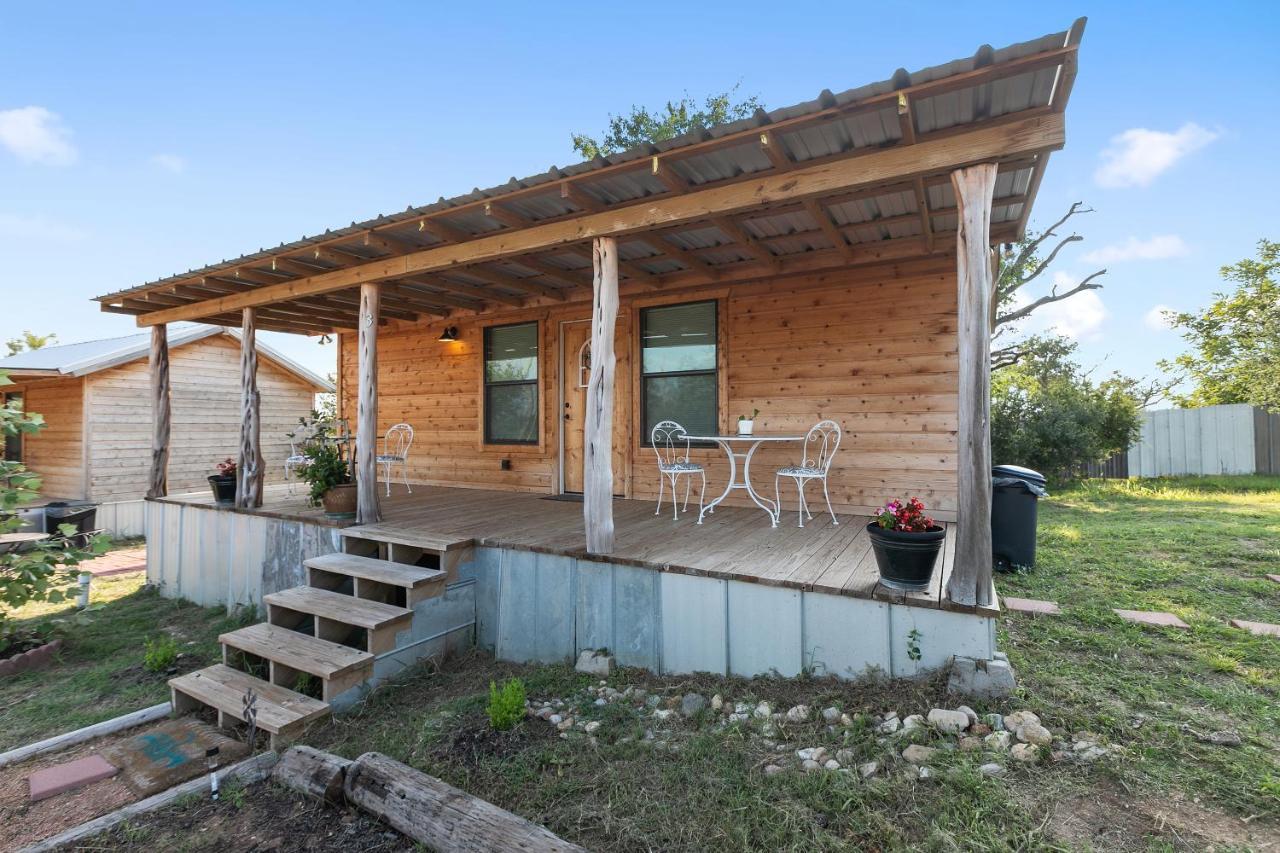 Hr Cabin 3- The Little Bear Cabin Fredericksburg Bagian luar foto
